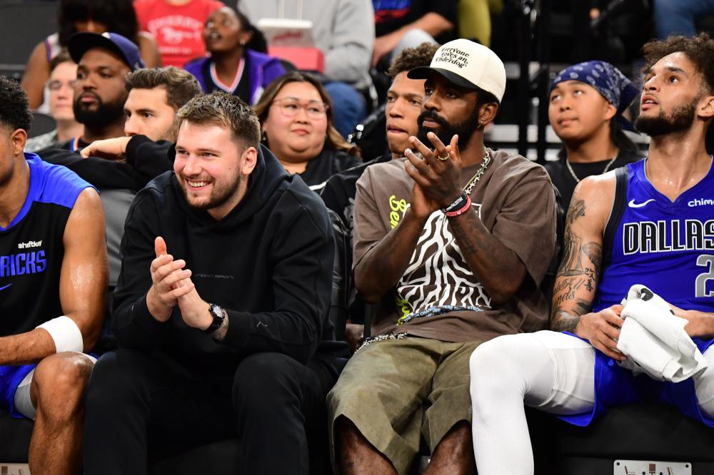 露出默契不 露出默契不